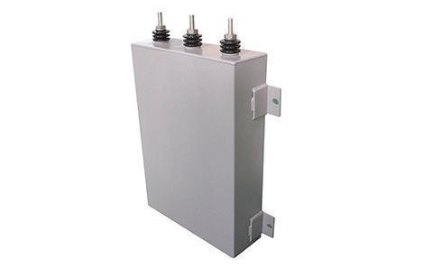 電容器的電容量一般是多少？可能與什么有關(guān)？